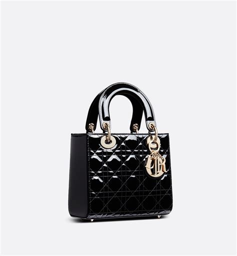 borsa lady dior nera vernice|Borsa mini Lady Dior Pelle di vitello verniciata Cannage nera .